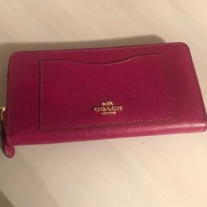 🔥Coach wallet (gently used) Authentic 🔥